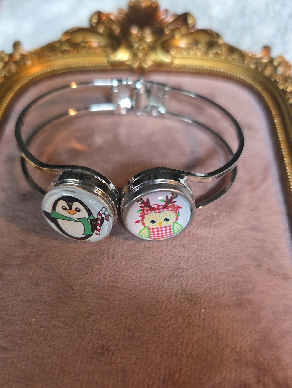 Vintage Ginger Snaps Hinged Silver Bangle Bracelet with 2 Holiday Snaps